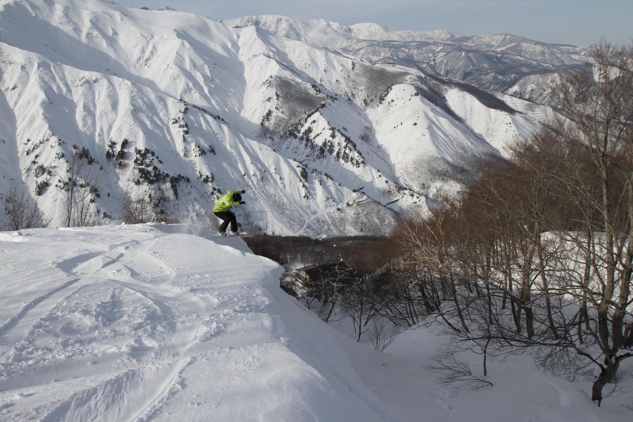 Powder Temple Hotel Hakuba Exterior photo